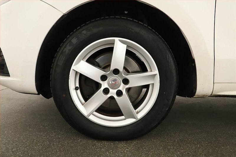 Seat Alhambra (2013) 2.0 TDI, 7 míst, Tempomat - fotka 14 z 14
