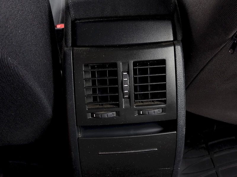 Škoda Octavia (2013) Combi Ambiente 1,6 Tdi 77 Kw - fotka 21 z 28