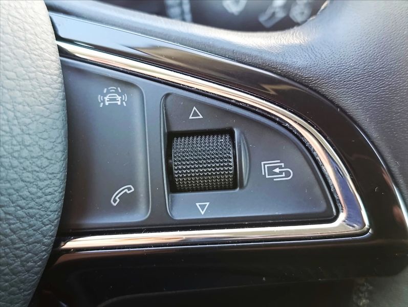 Škoda Kodiaq 2,0 TDi 4x4 DSG 7.míst Navi - fotka 33 z 38