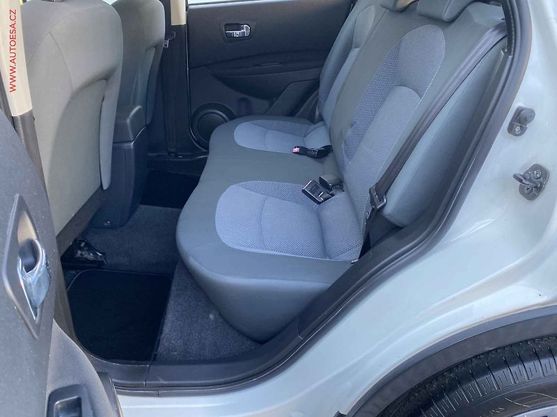 Nissan Qashqai (2010) 1.6, Visia, +kola - fotka 10 z 16