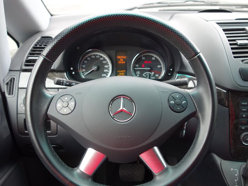 Mercedes-Benz Viano (2013) 3.0 CDI V6/ČR/MARCO POLO/6MÍST - fotka 31 z 123
