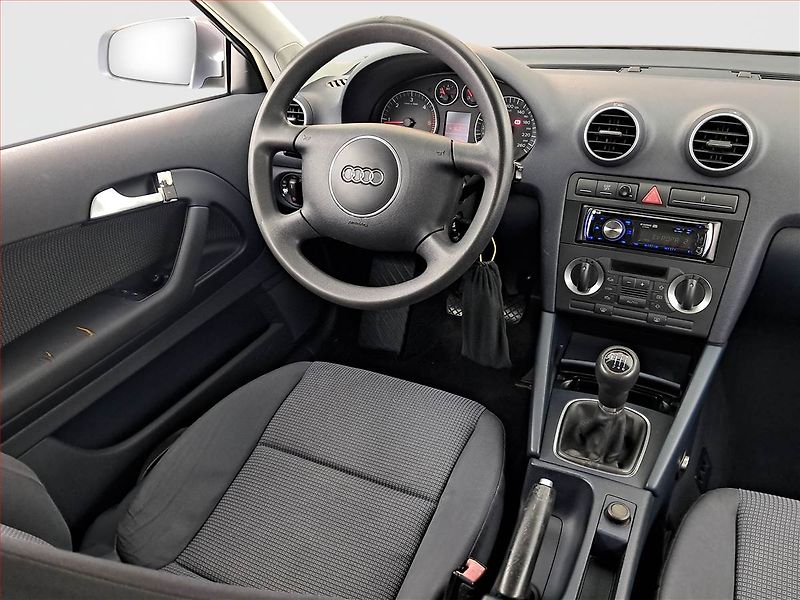 Audi A3 (2003) 2.0 TDI, po STK, Tažné - fotka 7 z 12