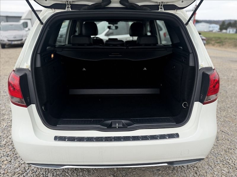 Mercedes-Benz Třídy B 180CDI NAVI AUTOMAT - fotka 24 z 29