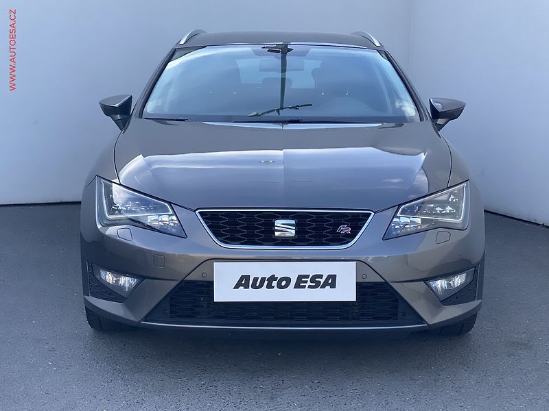 Seat Leon (2014) 2.0 TDi, LED, TZ, navi - fotka 2 z 17