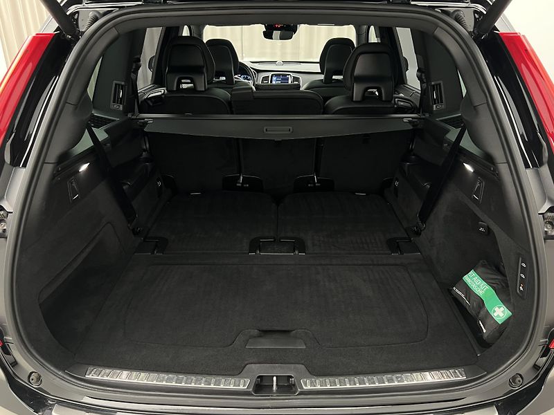 Volvo XC90 B5 AWD R-DESIGN AUT 7 MÍST - fotka 5 z 48