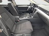 Volkswagen Passat (2016) 2.0 TDI, Automat, Navi - náhled 9