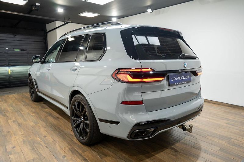 BMW X7 xDrive40i M Sport 280 kW - fotka 6 z 47