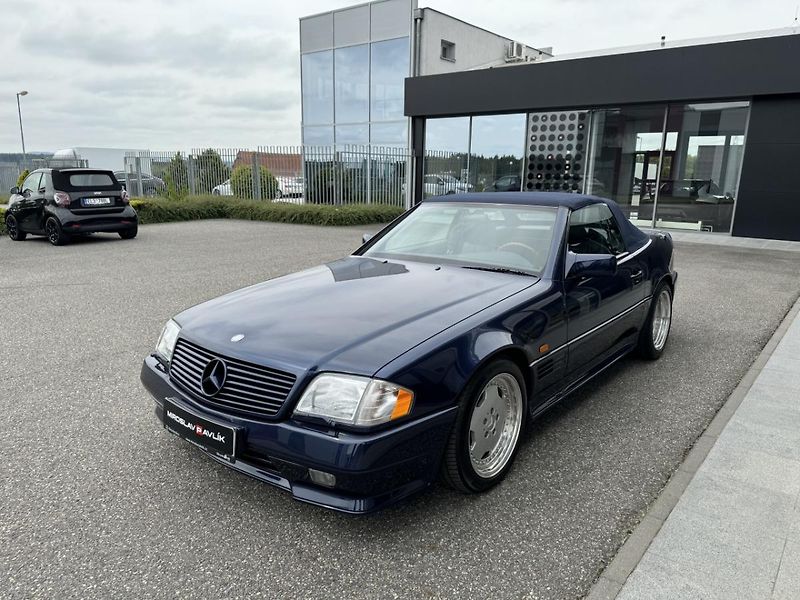 Mercedes-Benz SL 600 AMG - fotka 4 z 21