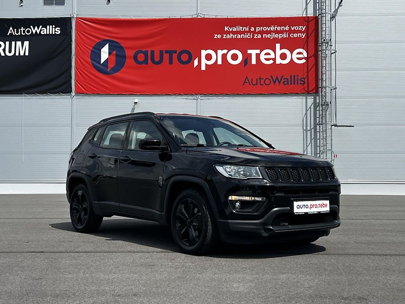 Jeep Compass 1.4 MultiAir 103kW Night Eagle - fotka 2 z 22