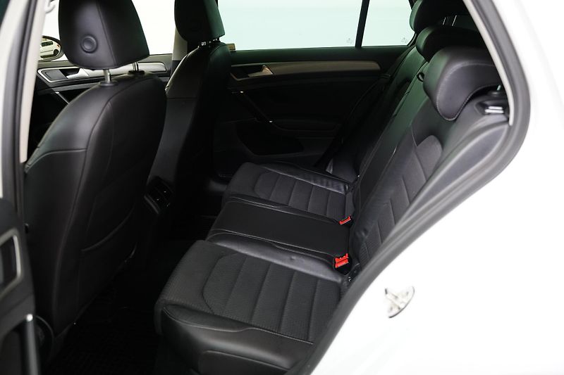 Volkswagen Golf - fotka 22 z 23