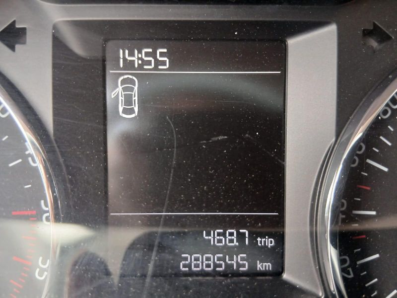 Škoda Octavia 1.6 TDI, bez koroze - fotka 31 z 39