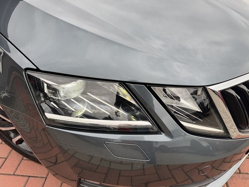Škoda Octavia (2020) 2.0TDi DSG LED Navi Kamera - fotka 36 z 46