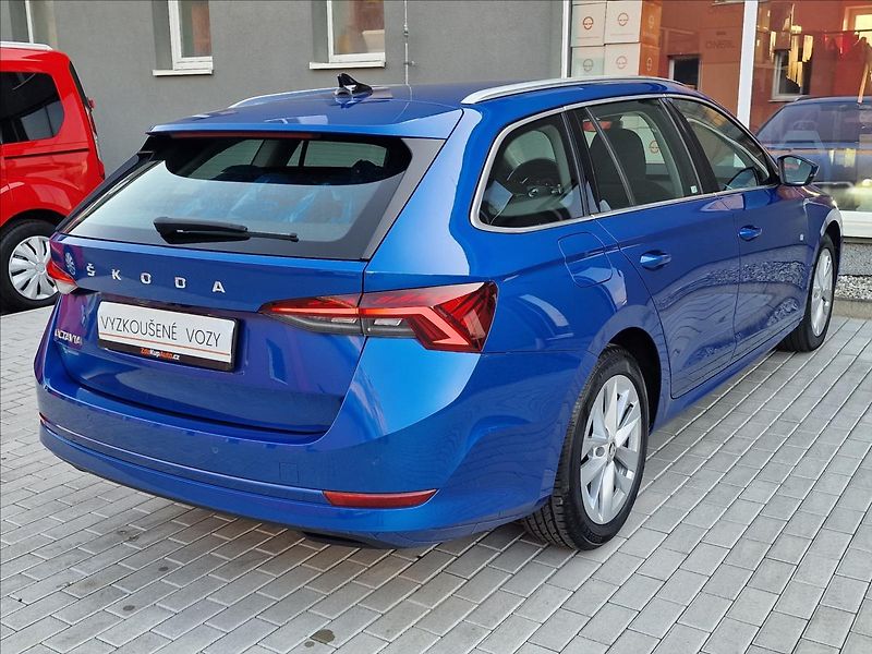 Škoda Octavia 2.0TDI 110kW DSG Style, 1.Maj - fotka 10 z 50