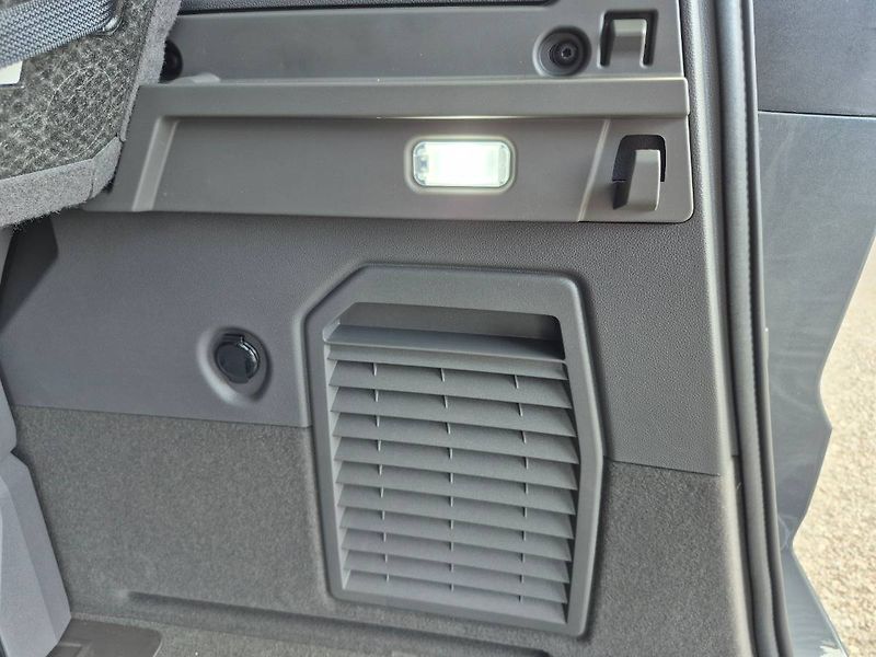 Volkswagen Multivan (2024) 2,0 TDI 110 kW Life Long DSG - fotka 34 z 38