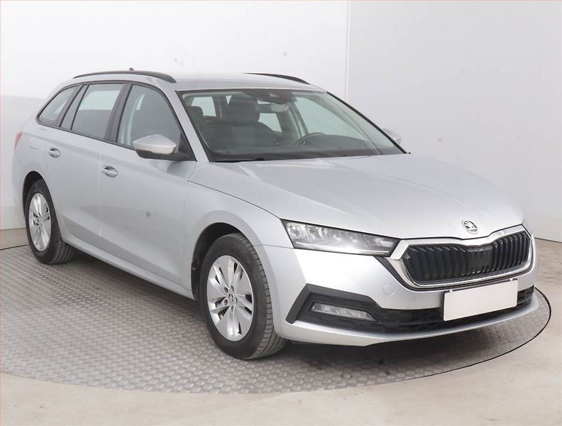 Škoda Octavia (2023) Ambition 2.0 TDI - fotka 1 z 16