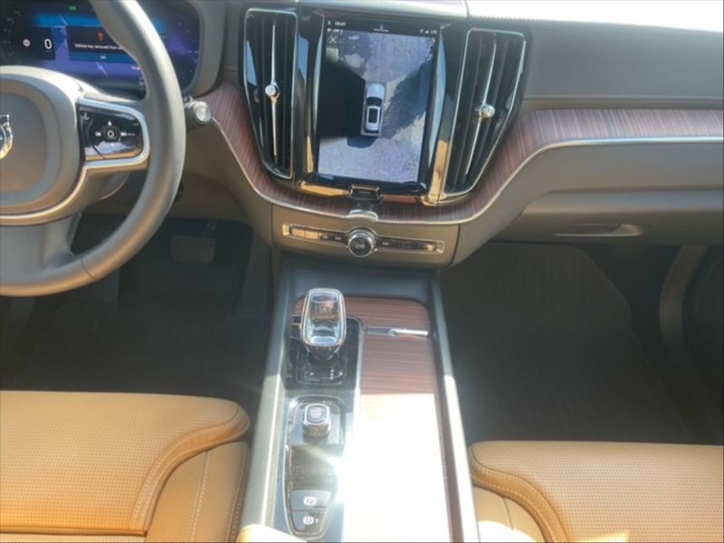 Volvo XC60 2,0 T6 Rech.Ult.Bright AWD AT - fotka 10 z 11
