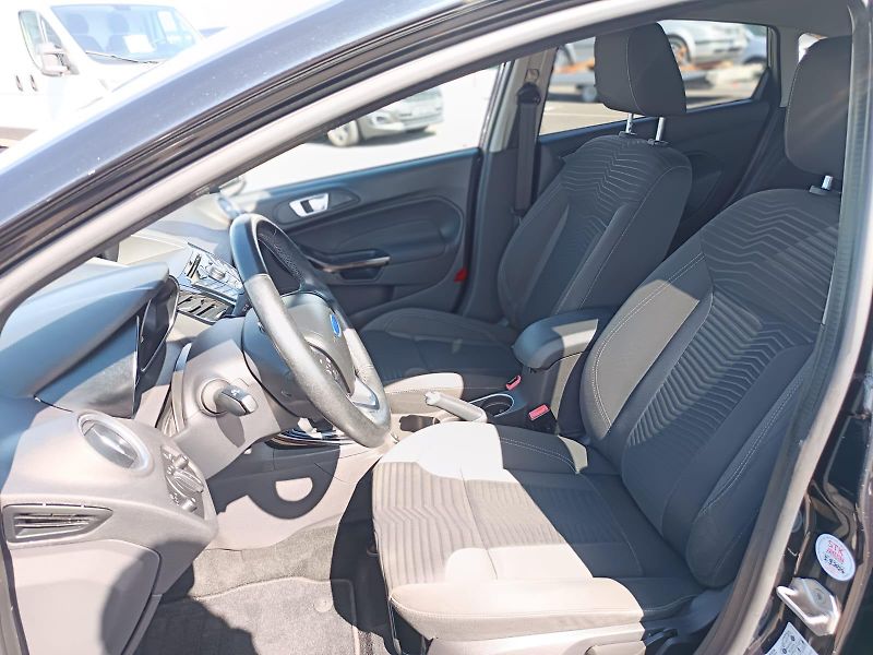 Ford Fiesta (2014) - fotka 11 z 33