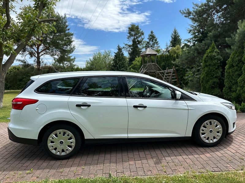 Ford Focus (2015) 1.0 EcoBoost 74kw - fotka 8 z 24
