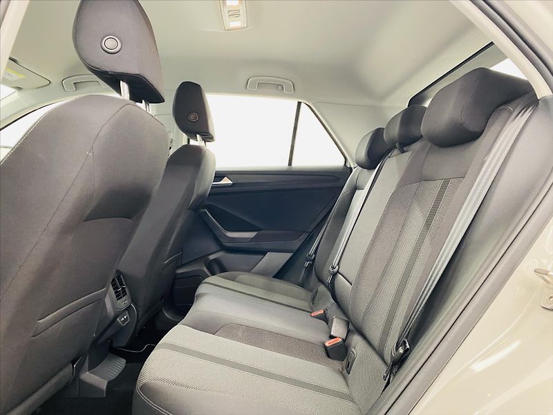 Volkswagen T-Roc 1,0 TSI 81kW Life - fotka 6 z 24