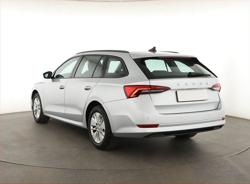 Škoda Octavia (2023) Ambition 2.0 TDI, ČR,1.maj - fotka 4 z 16
