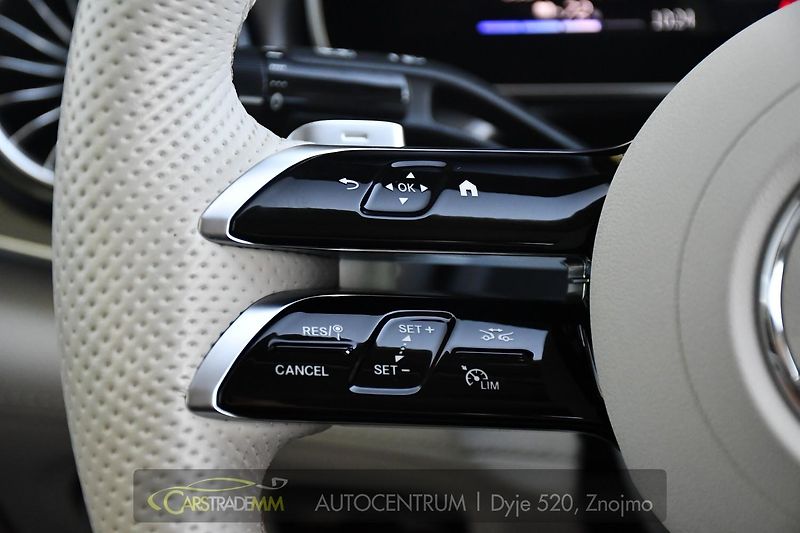 Mercedes-Benz EQE 500 AMG 4MATIC  - fotka 26 z 53