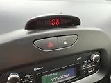 Renault Clio (2015) 1.2i 16V 54kW! Tažné! 2x kola! - náhled 24