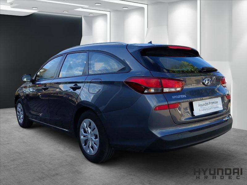 Hyundai i30 1,4   1.4CVVT Start Plus - fotka 7 z 22