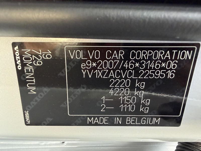 Volvo XC40 2.0 T4 4X4 360K KŮŽE ČR DPH! - fotka 45 z 45