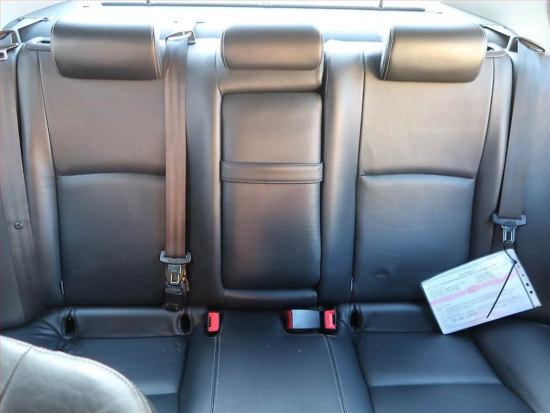 Toyota Avensis (2010) 2.2 D-4D, Automat, Xenony - fotka 10 z 18
