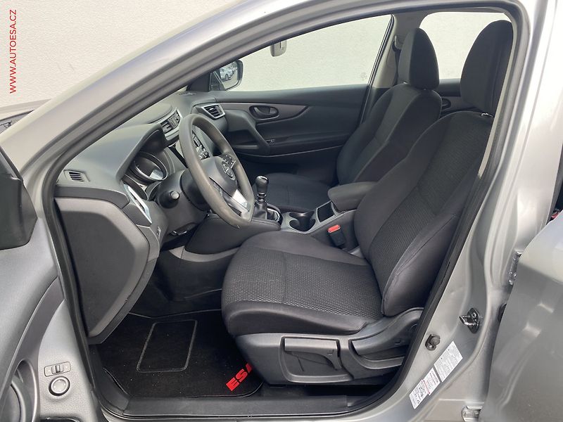 Nissan Qashqai (2017) 1.5dCi, Visia, TZ - fotka 11 z 16