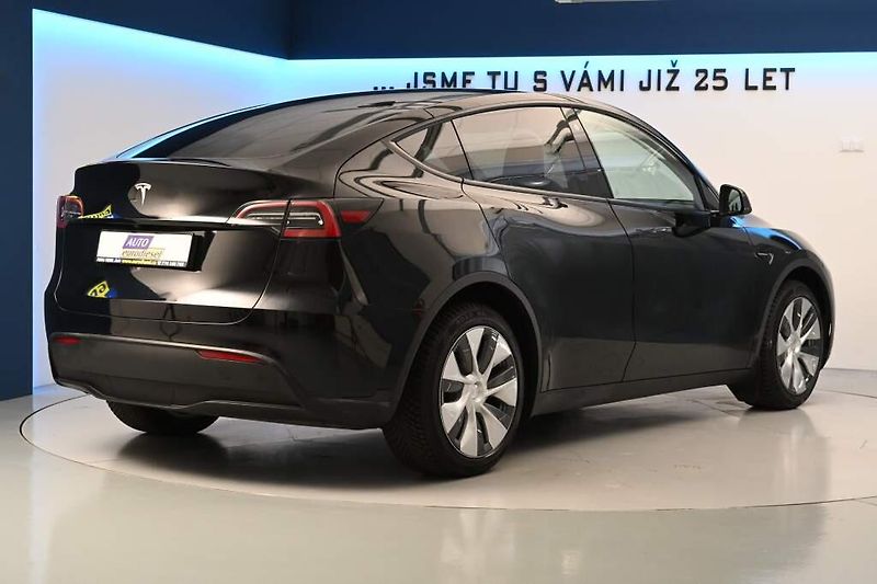 Tesla Model Y (2022) Long Range Dual Motor AWD 94% - fotka 5 z 44