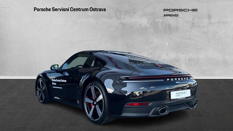 Porsche 911 Carrera S Coupé - fotka 8 z 25