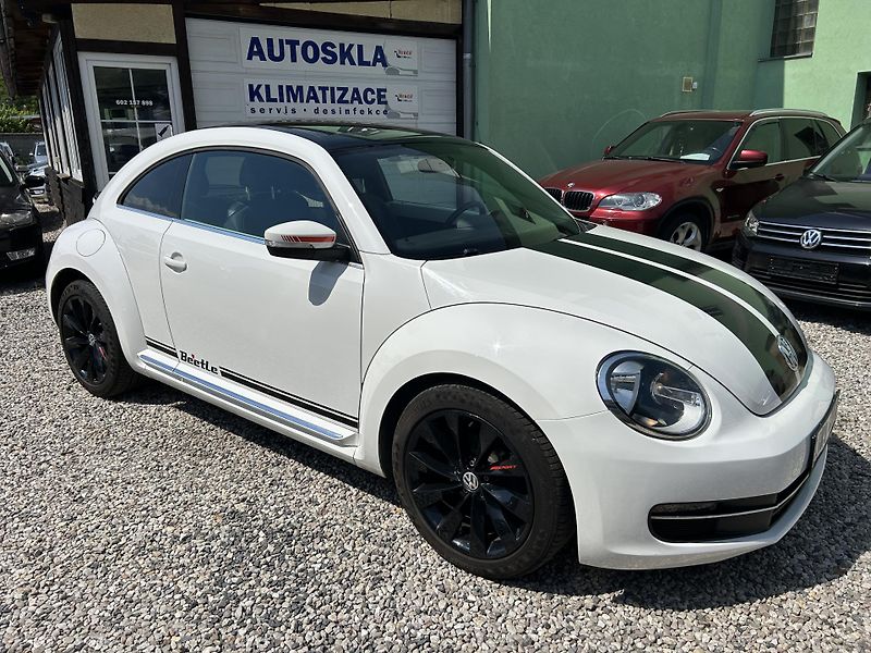 Volkswagen Beetle (2014) 2.0Tdi 103KW DSG 131tis km - fotka 5 z 35