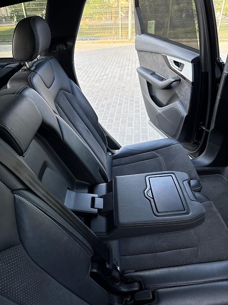 Audi SQ7 (2016) Audi SQ7 - fotka 13 z 43