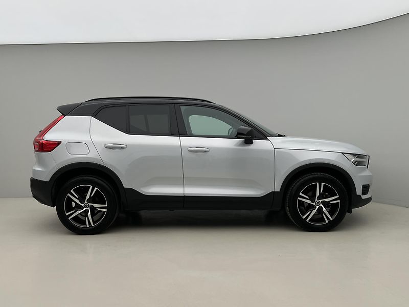Volvo XC40 T3 R-DESIGN  - fotka 9 z 41