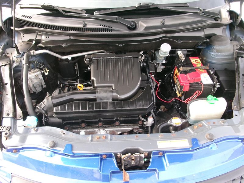 Suzuki Swift (2011) 1,3i KLIMA 4x4 VÝHŘEV USB - fotka 25 z 25