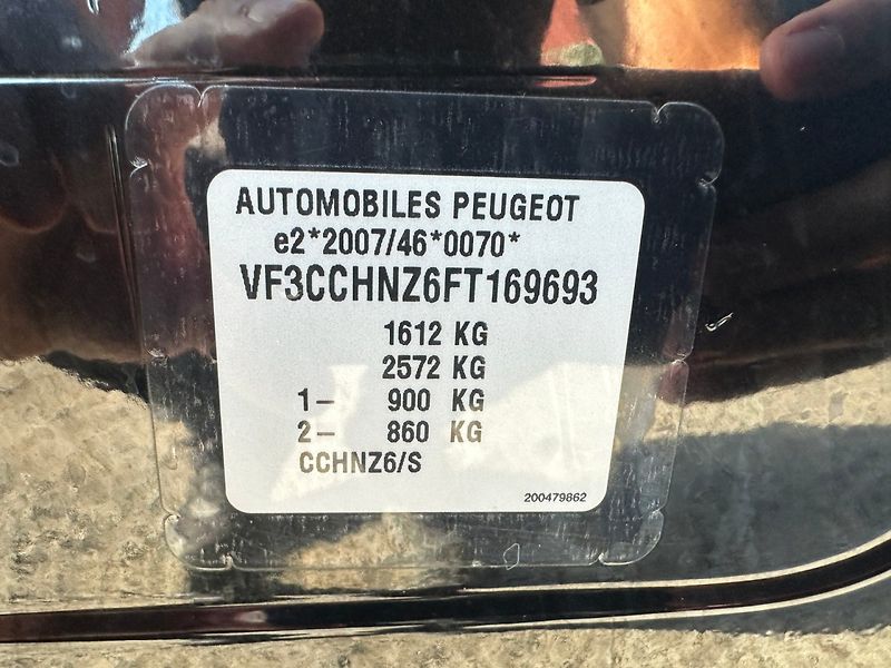 Peugeot 208 (2015) 1,2Turbo 81kw Style - fotka 15 z 25