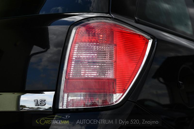 Opel Astra SW 1.6i SPORT A/C  - fotka 42 z 42