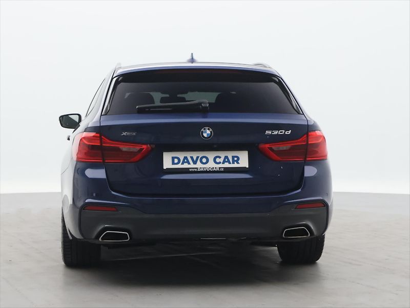 BMW Řada 5 3,0 530d xDrive 195kW M-paket - fotka 6 z 34