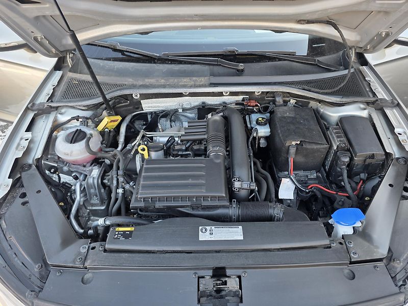 Volkswagen Passat 1.4 TSI Kombi 87tkm - fotka 14 z 28