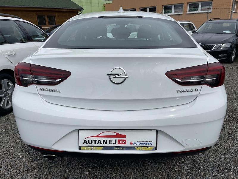 Opel Insignia 2.0CDTi 125kW AT-NEHAV-DPH-ČR! - fotka 7 z 32