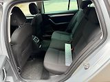 Škoda Octavia 2,0 TDI 4x4 /servis.kn. /110kW - náhled 15