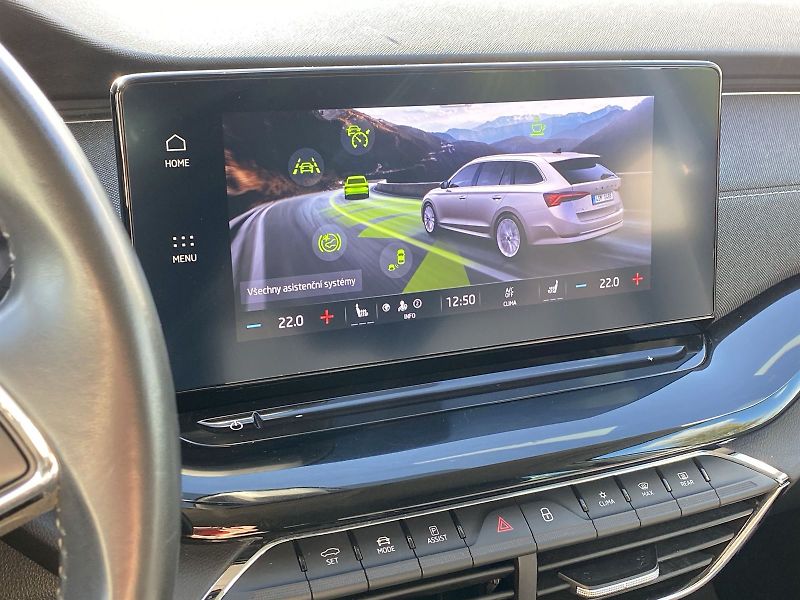 Škoda Octavia (2022) Combi 2.0 TDI 4x4 DSG Style + - fotka 16 z 37