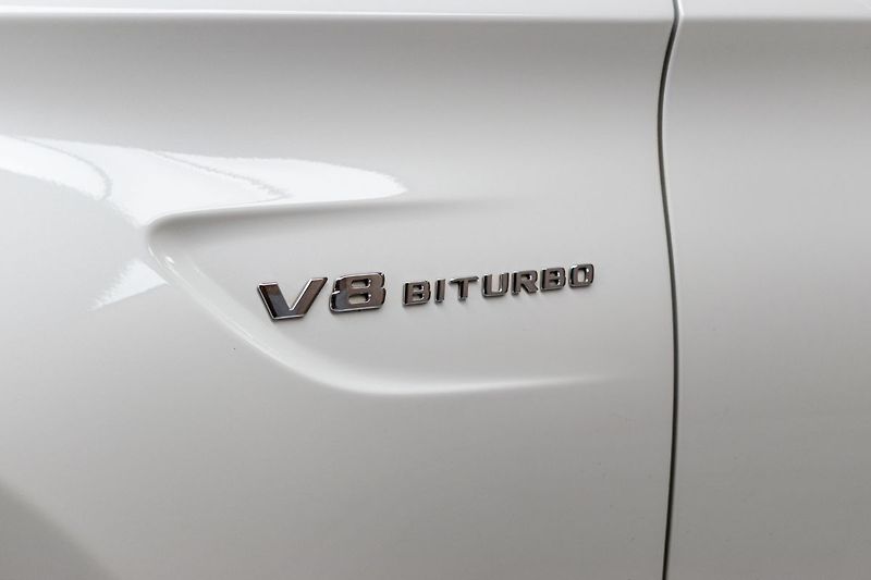 Mercedes-Benz Třídy C C63 AMG V8 BURMESTER*NAPPA*DPH - fotka 43 z 51