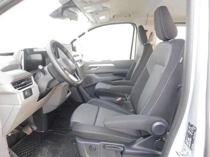 Volkswagen Caravelle (2025) Life DR 2,0 TDI 110kW 8AT - fotka 7 z 29