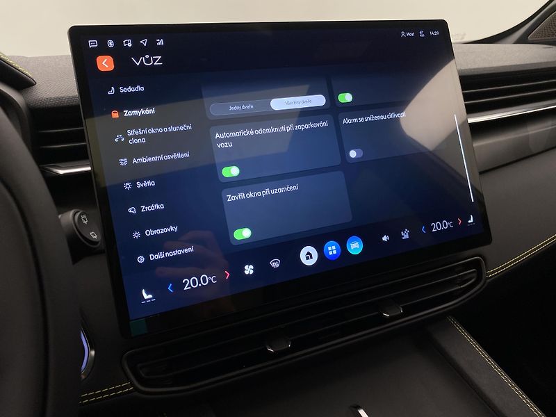 Lynk & Co 01 (2025) MORE PHEV AUT CZ 1.maj - fotka 63 z 89