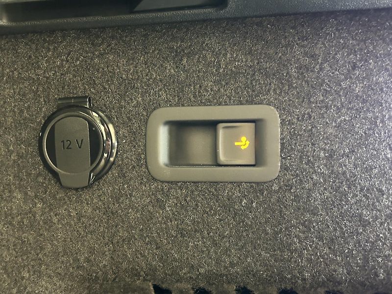 Škoda Kodiaq 2.0 TDI 4x4 Exclusive Selectio - fotka 23 z 25