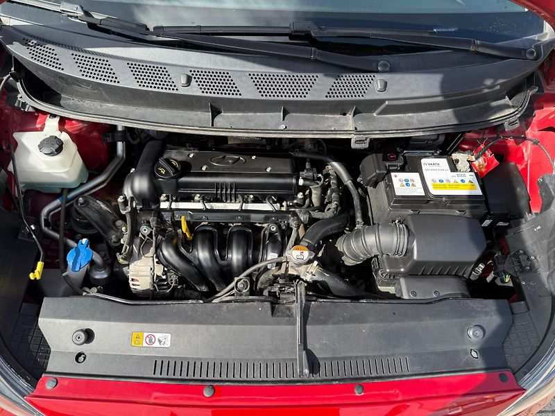 Hyundai ix20 (2018) 1,4 CVVT 1.maj.ČR - fotka 15 z 23