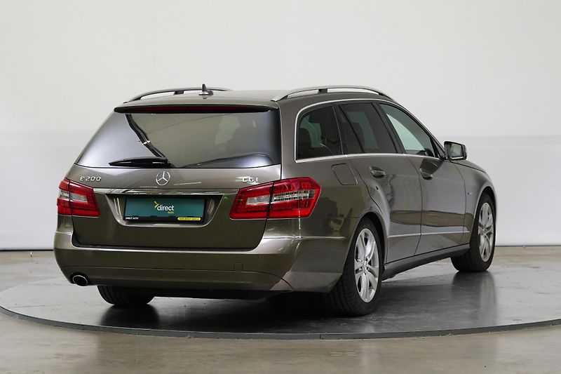 Mercedes-Benz Třídy E - fotka 2 z 24