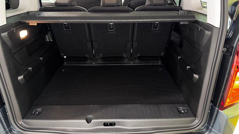 Opel Combo (2024) Edition Plus L1H1 1.5CDTI, MT6 - fotka 10 z 10